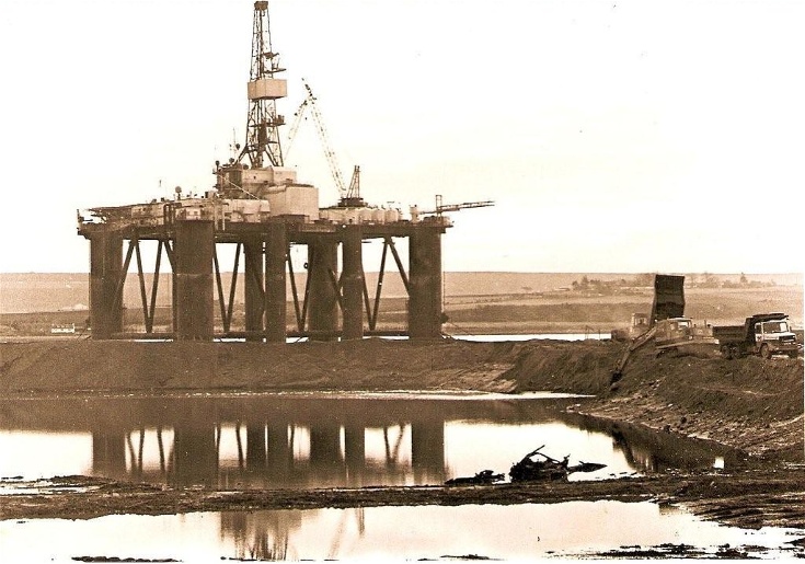 Construction of the extension to the service base