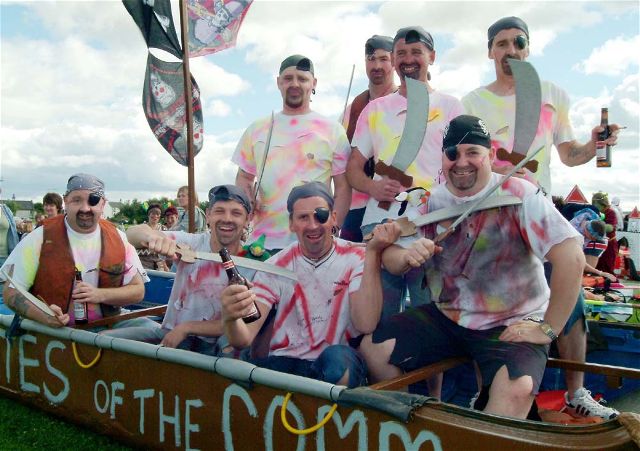 Raft PIRATES - Invergordon Raft Race 2004