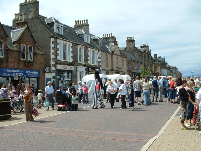 Walking Tall in Invergordon High Street